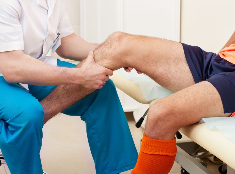 joint pain examination by a doctor