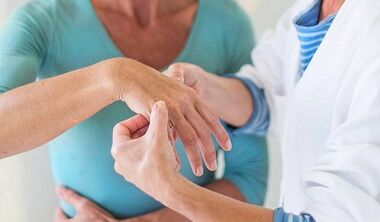The main difference of arthritis and joint disease